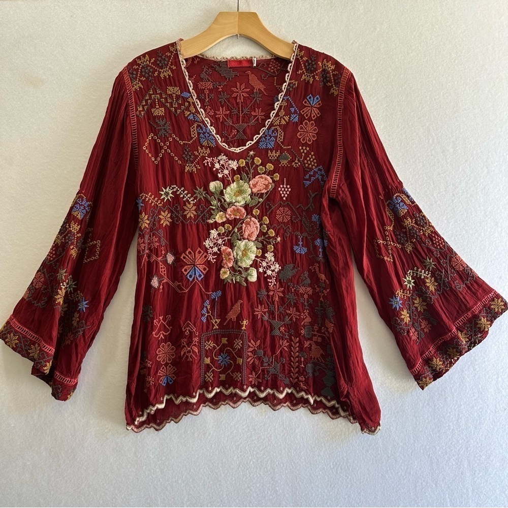 Johnny Was Floral Bird Embroidered Long Bell Sleeve V-neck Top Size Small - Picture 5 of 11
